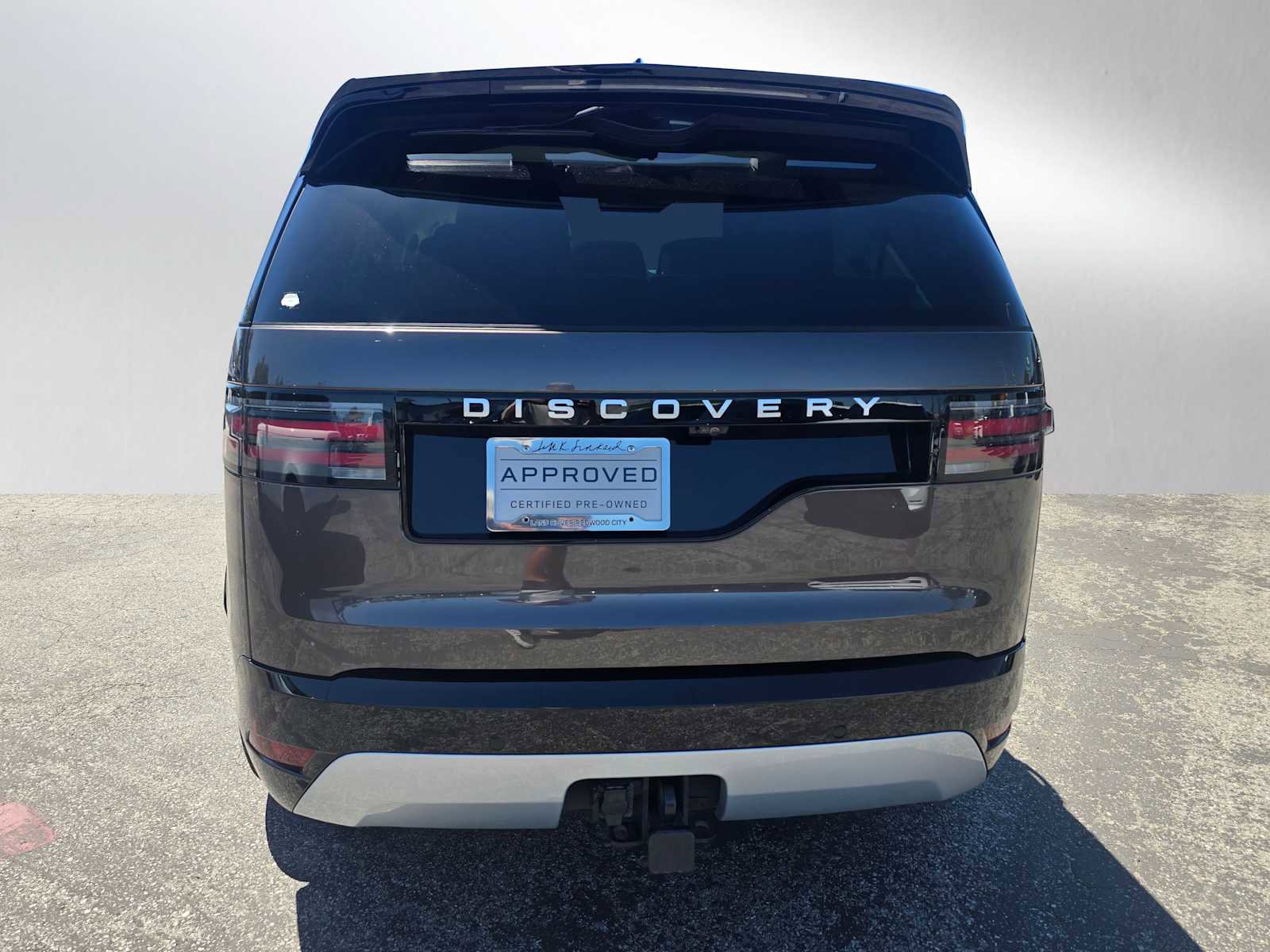 Used 2025 Land Rover Discovery Metropolitan Edition AWD/4WD image 4