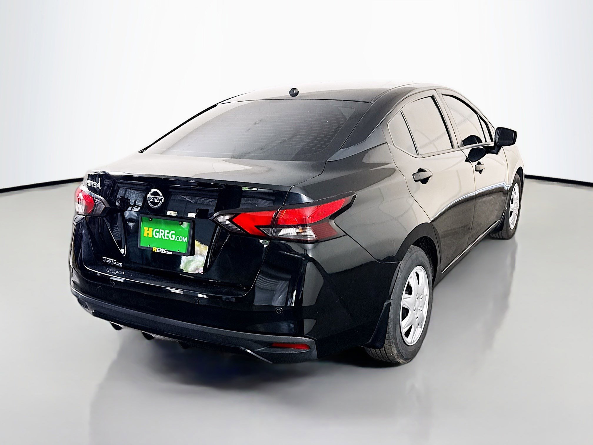 Used 2021 Nissan Versa S FWD image 10