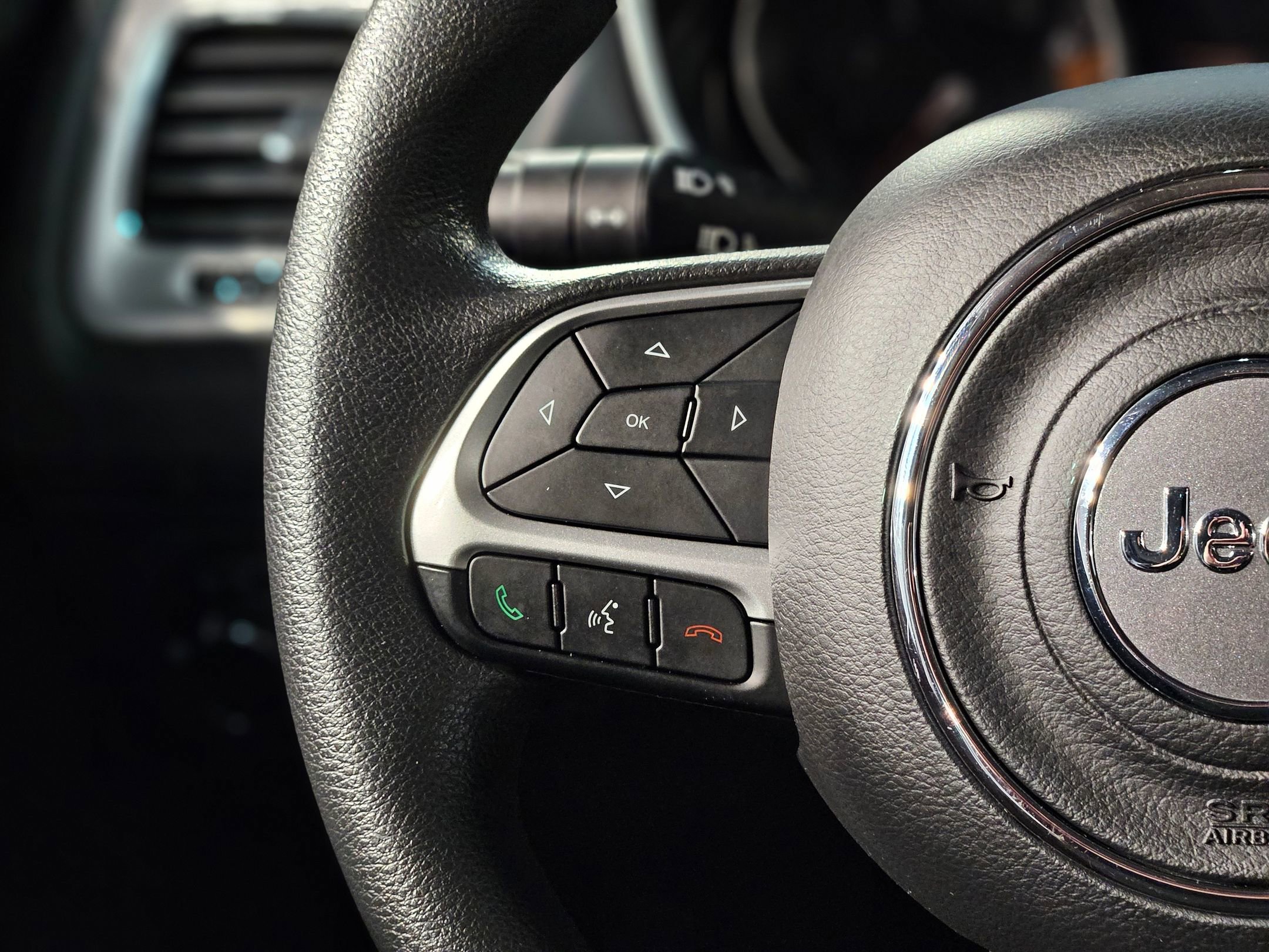 Used 2018 Jeep Compass Sport w/ Tech Group image 26