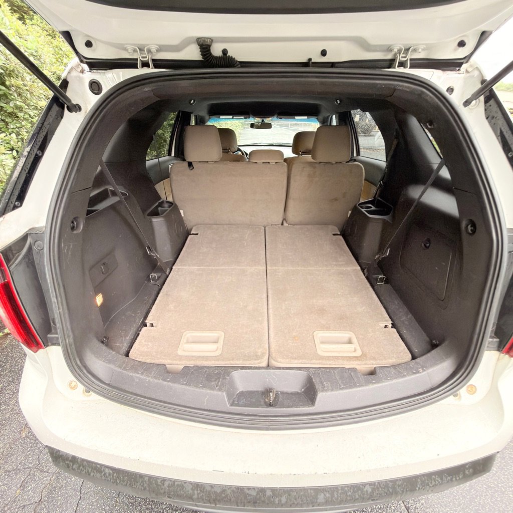 Used 2014 Ford Explorer XLT w/ Equipment Group 201A FWD image 28