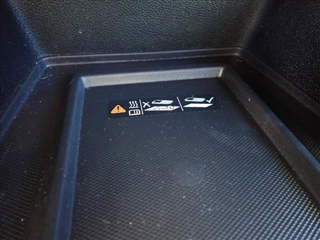 Used 2023 Chevrolet Traverse LT image 20