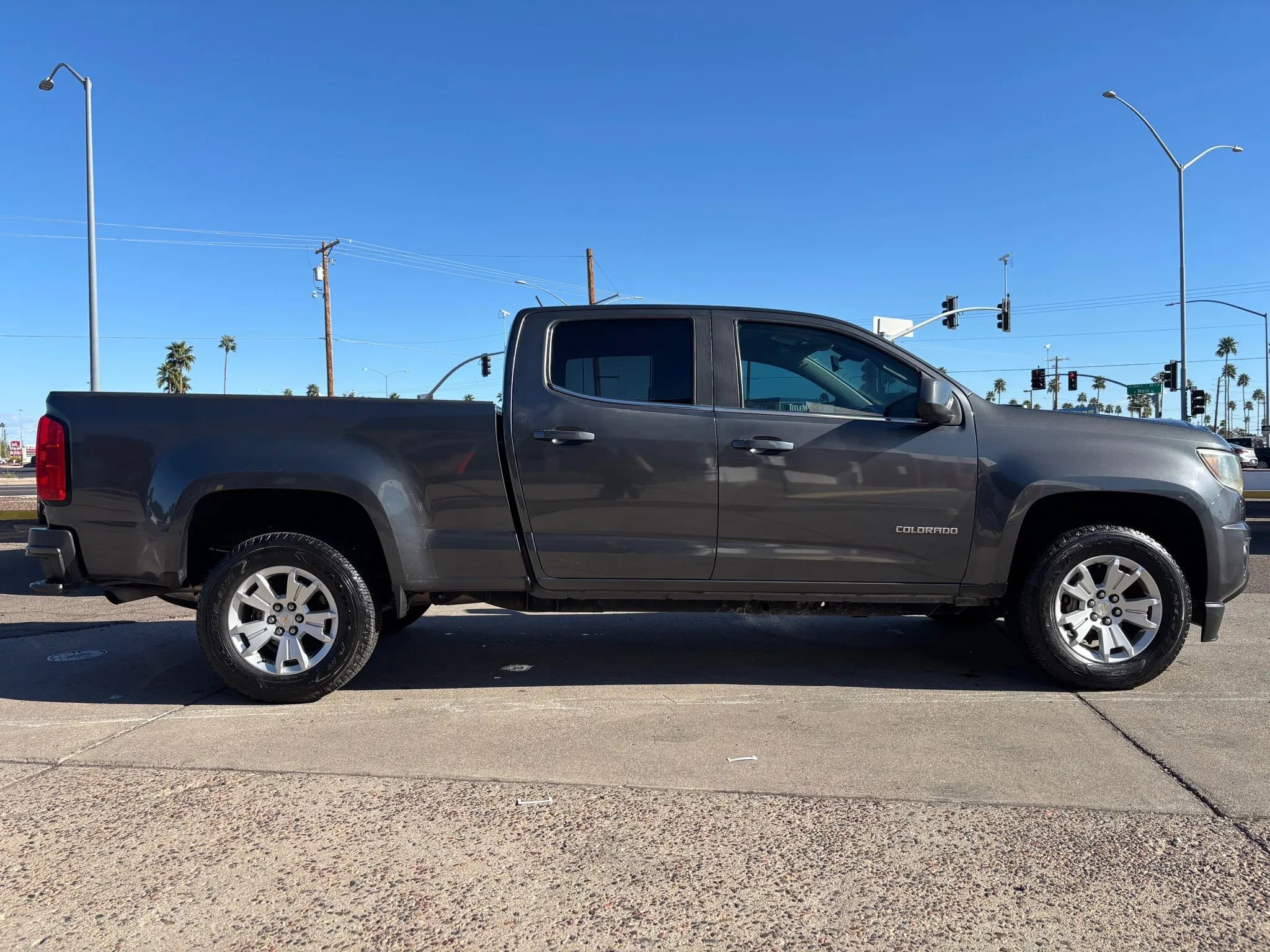 Used 2016 Chevrolet Colorado LT w/ LT Convenience Package RWD image 4