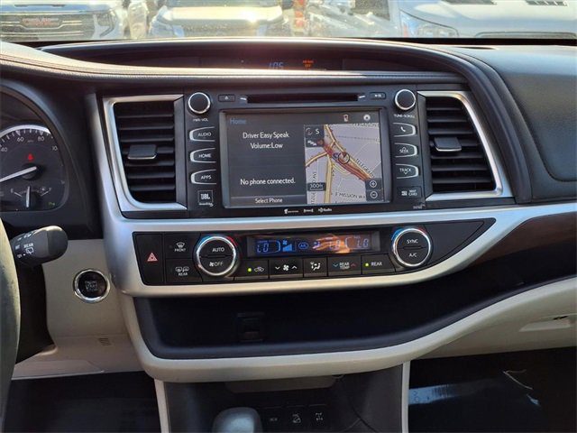 Used 2016 Toyota Highlander Limited image 18