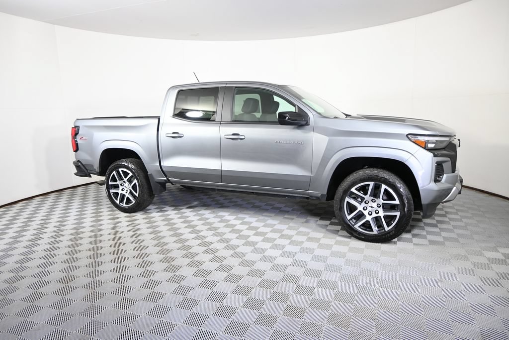 Used 2023 Chevrolet Colorado Z71 w/ Z71 Convenience Package 2 AWD/4WD image 9