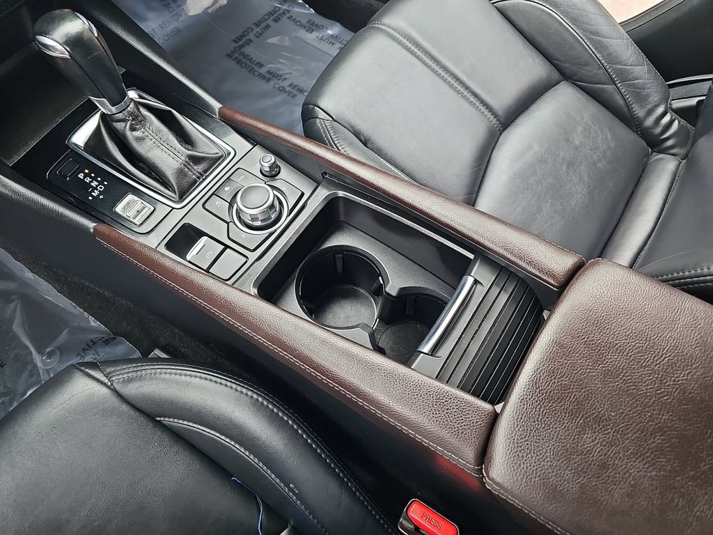Used 2018 MAZDA MAZDA3 Touring FWD image 23