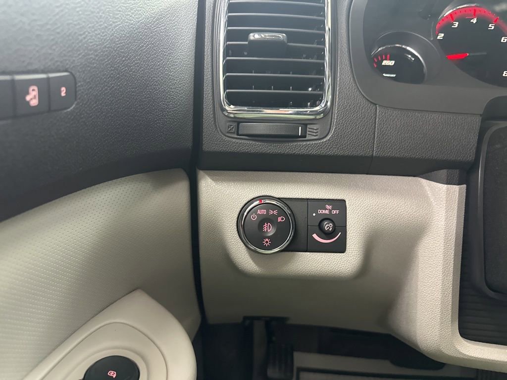 Used 2012 GMC Acadia Denali image 40