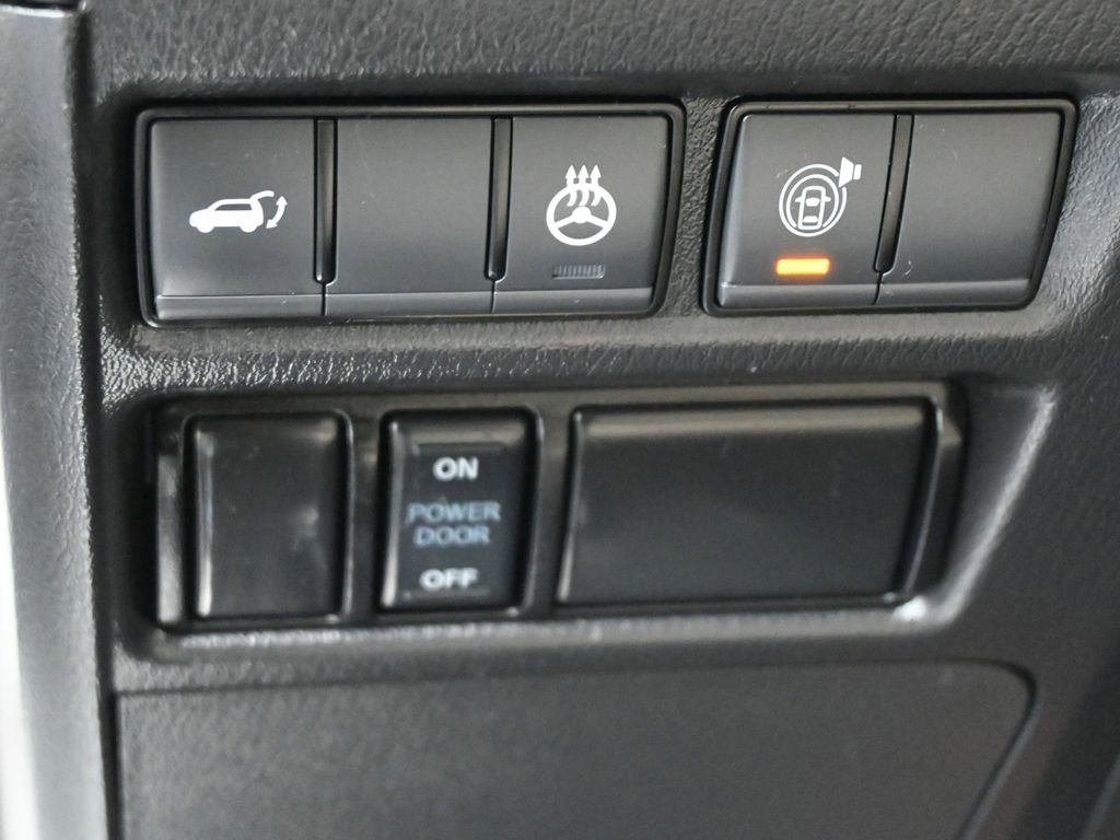 Used 2024 Nissan Armada Platinum w/ Captain's Chairs Package image 6
