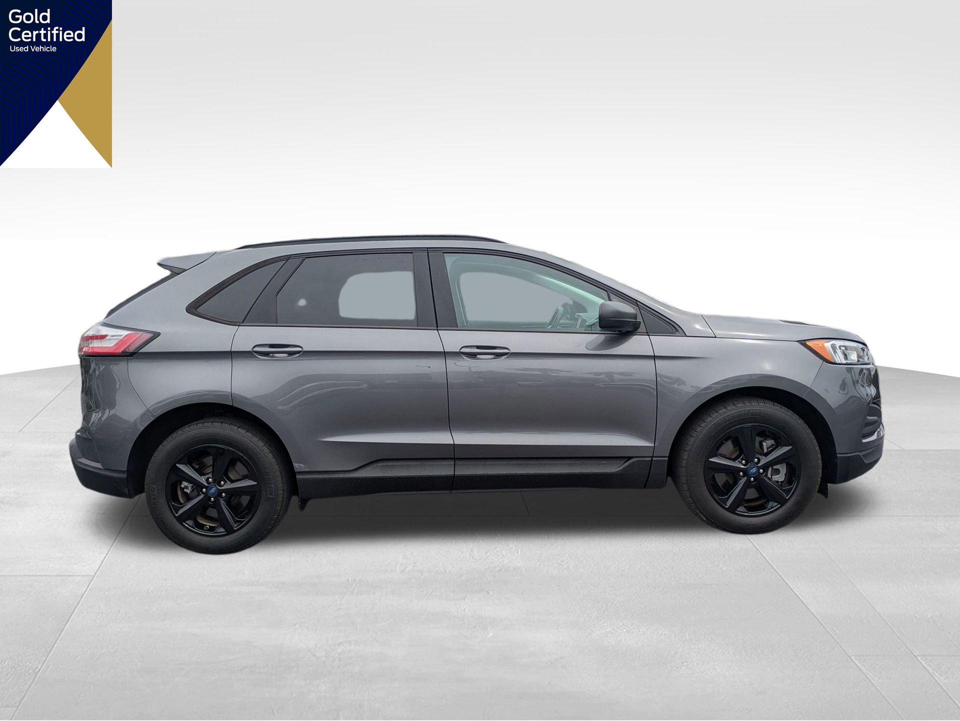 Certified 2022 Ford Edge SE image 4