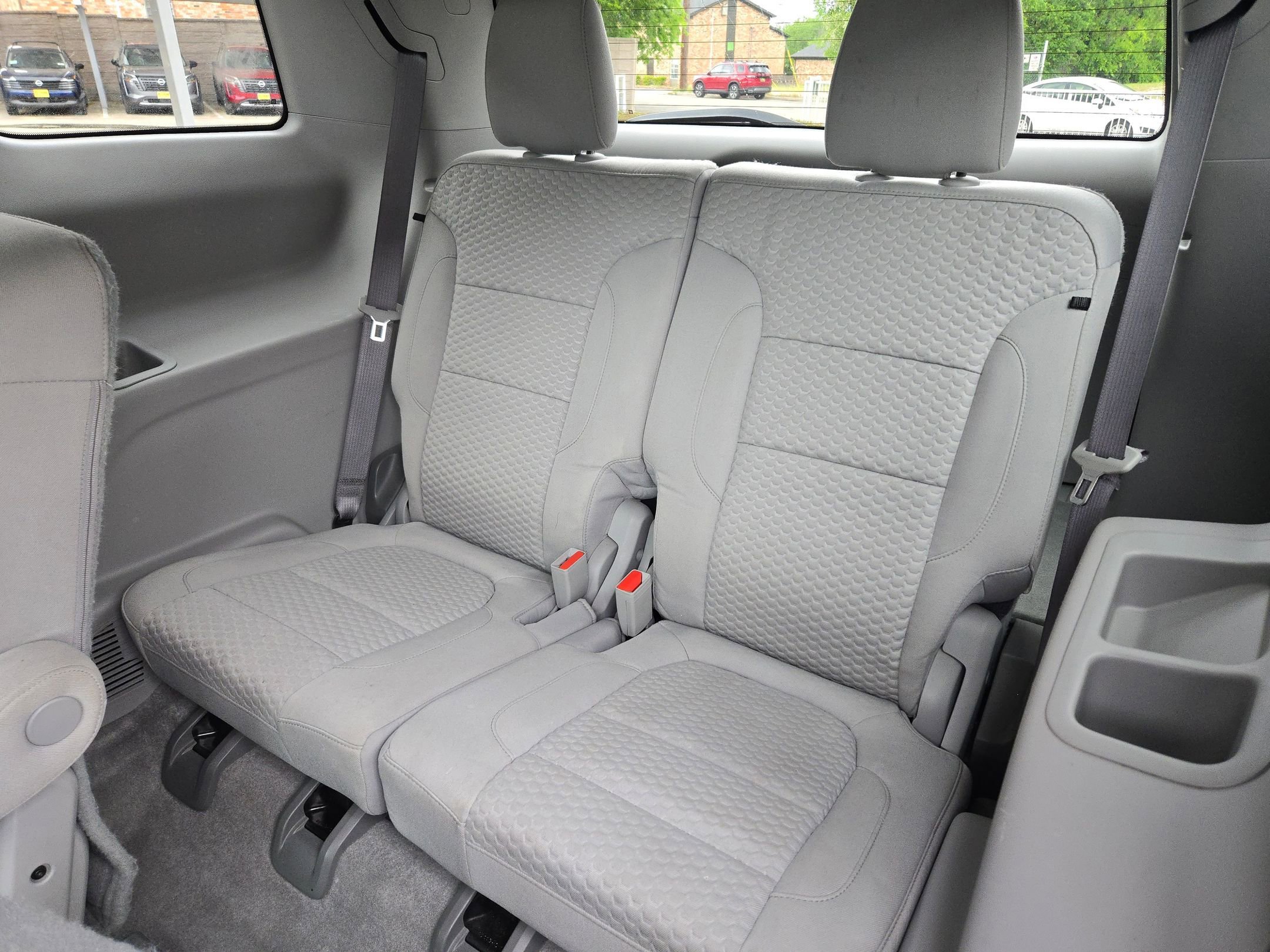 Used 2017 GMC Acadia SLE w/ Driver Alert Package I FWD image 25