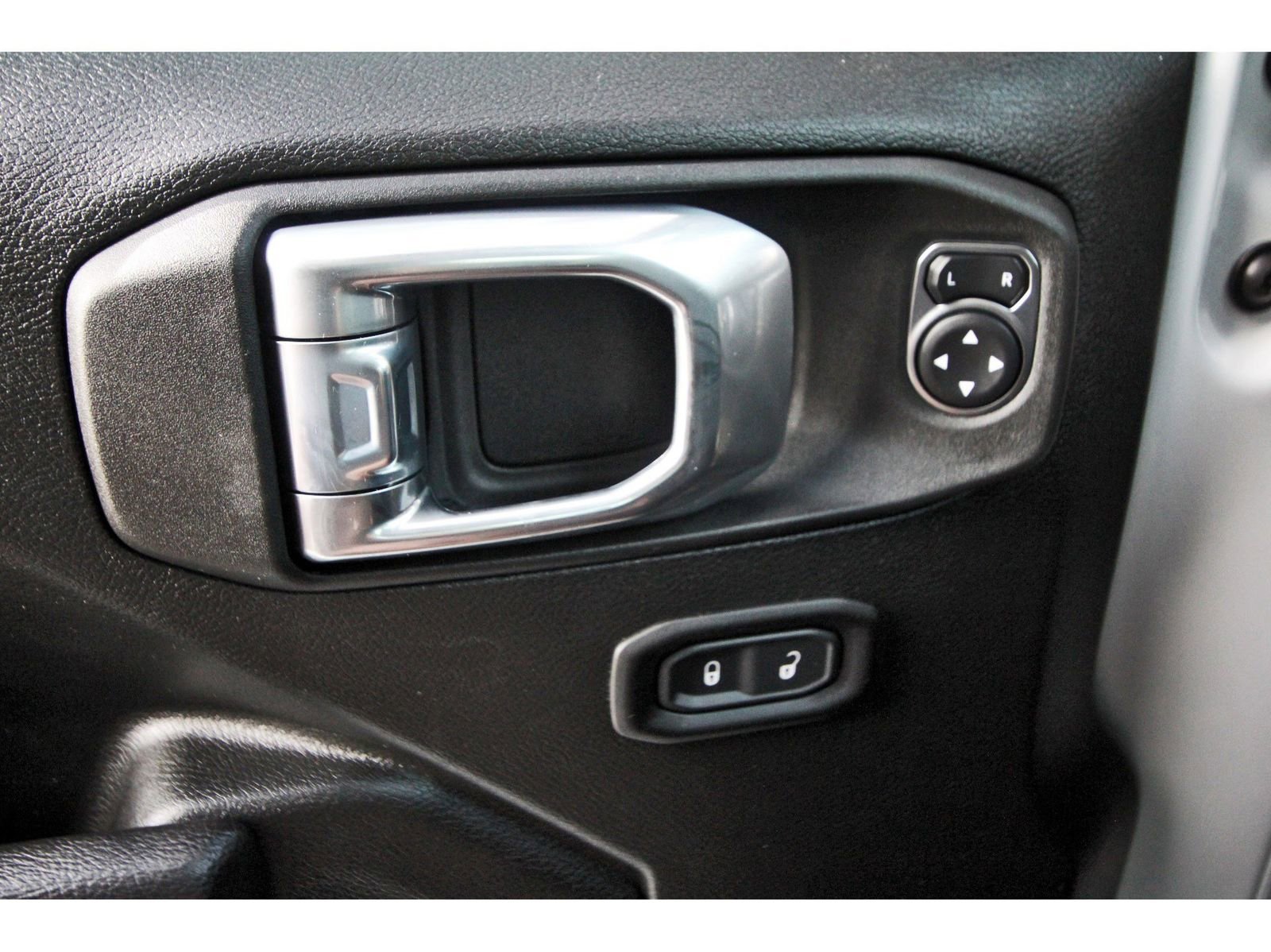 Used 2022 Jeep Wrangler Unlimited Sport S image 23