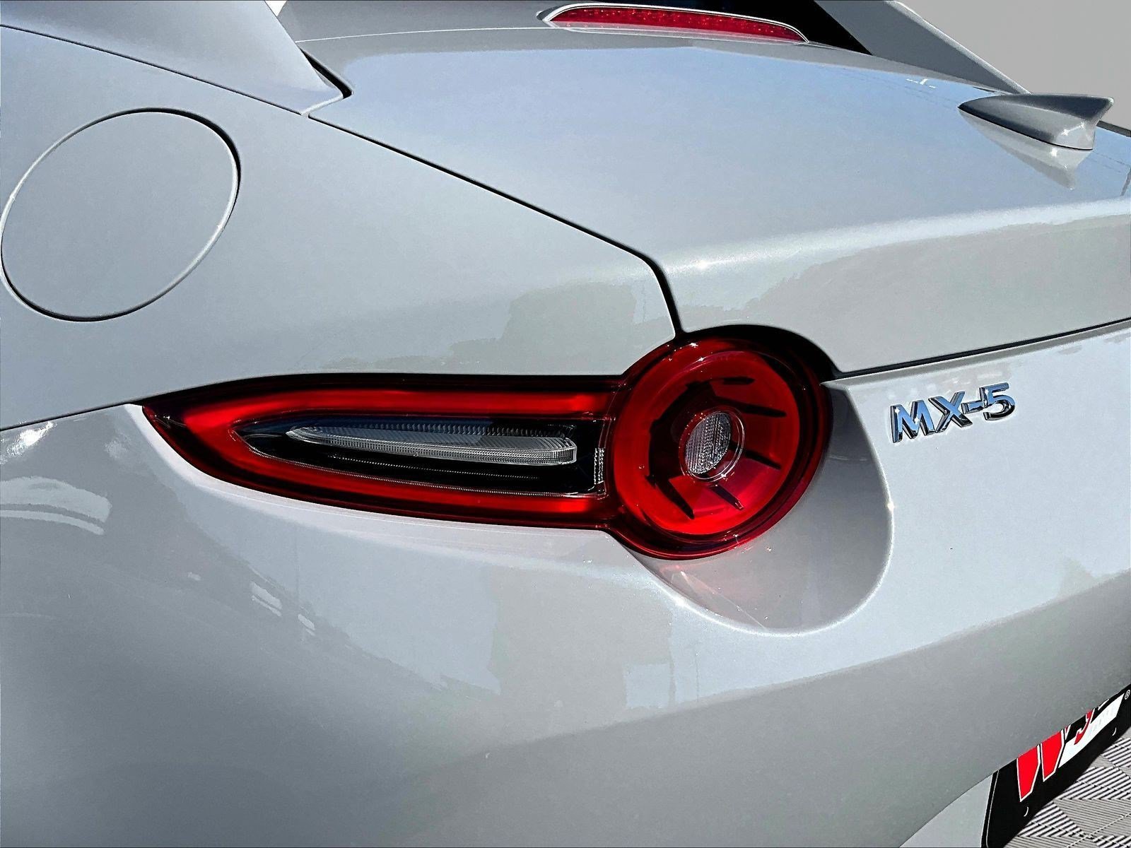 New 2026 MAZDA MX-5 Miata RF Grand Touring RWD image 12