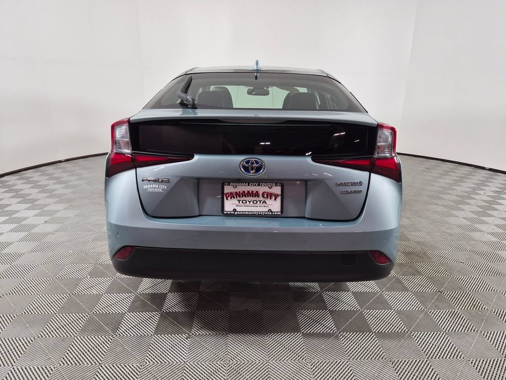 Used 2022 Toyota Prius Limited w/ Premium Convenience Package FWD image 4