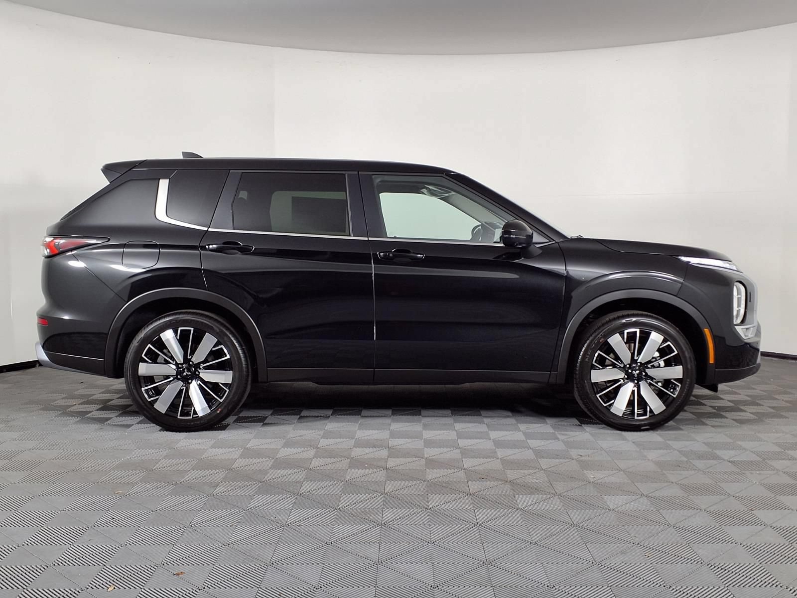 New 2026 Mitsubishi Outlander SE AWD/4WD image 27