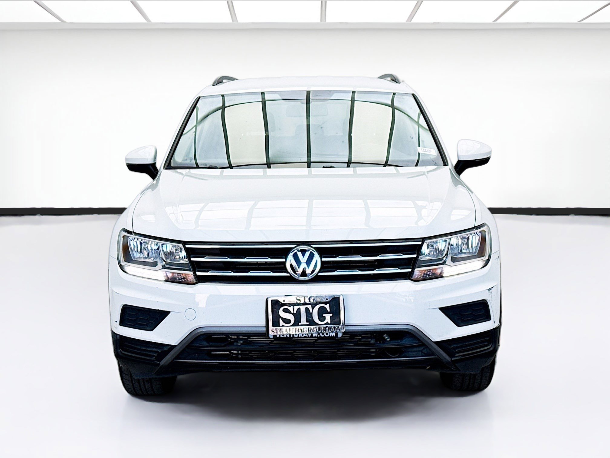 Used 2018 Volkswagen Tiguan SE FWD image 2