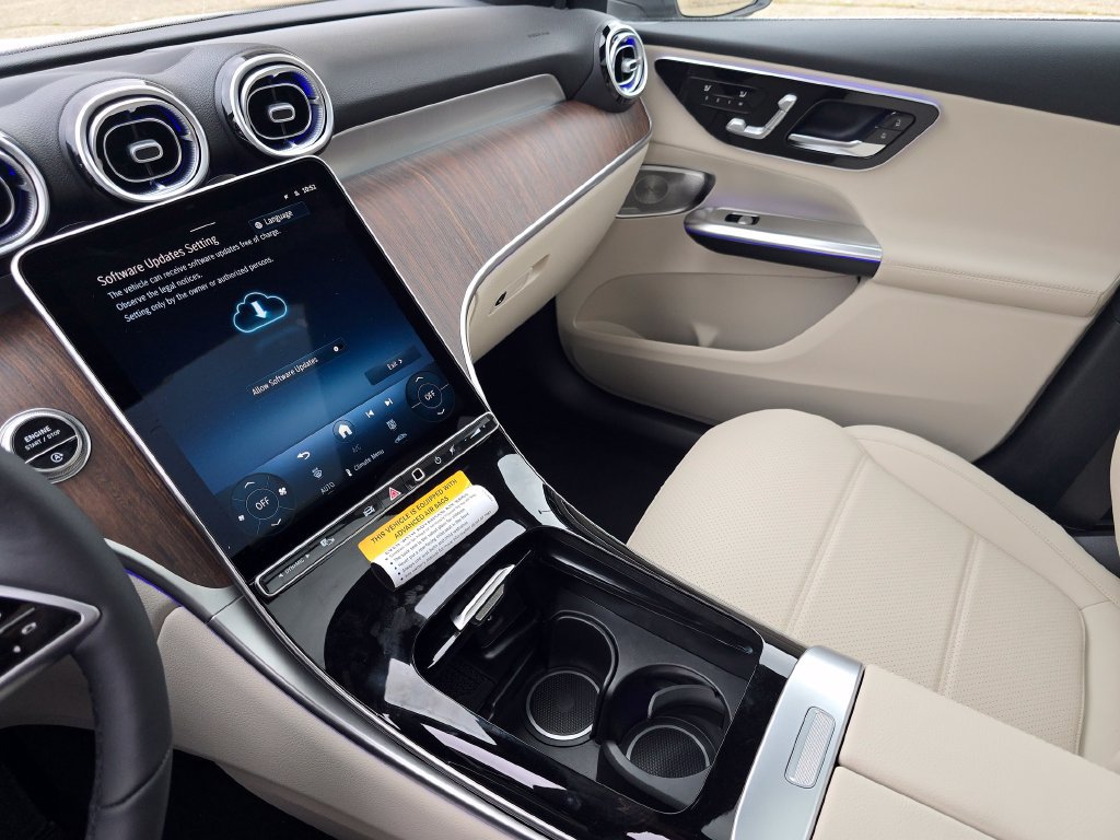 New 2027 Mercedes-Benz GLC 300 4MATIC image 31