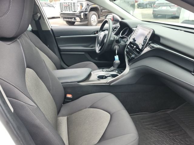 Used 2024 Toyota Camry LE FWD image 8