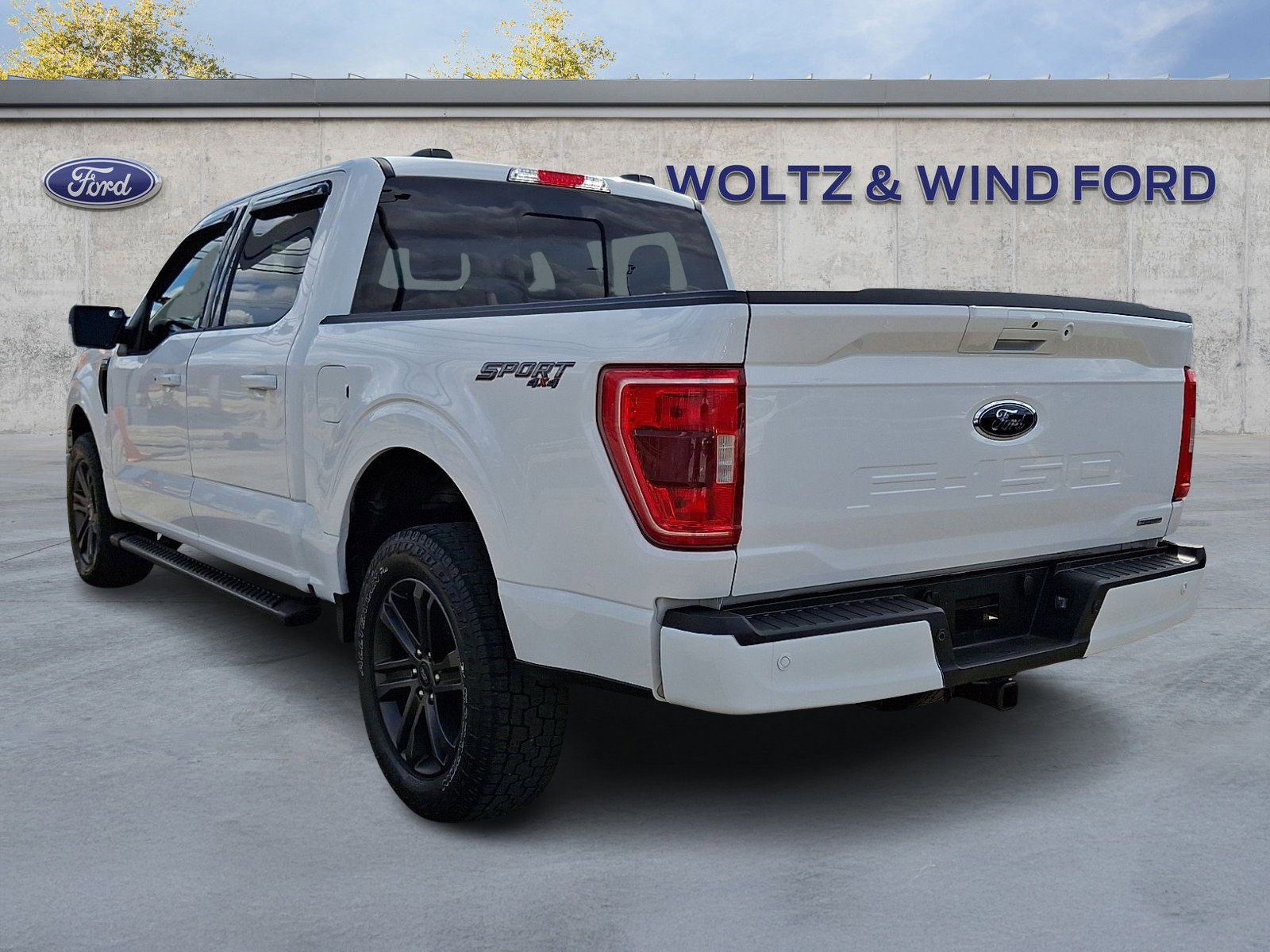 Certified 2022 Ford F150 XLT w/ Equipment Group 302A High image 4