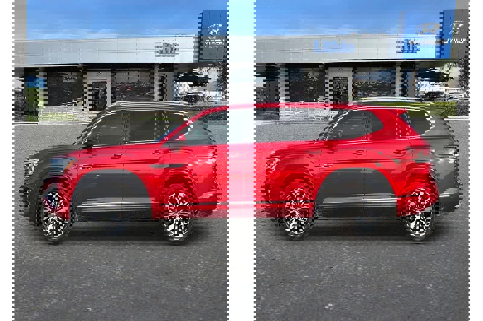 Used 2024 Volkswagen Atlas SEL Premium R-Line image 7