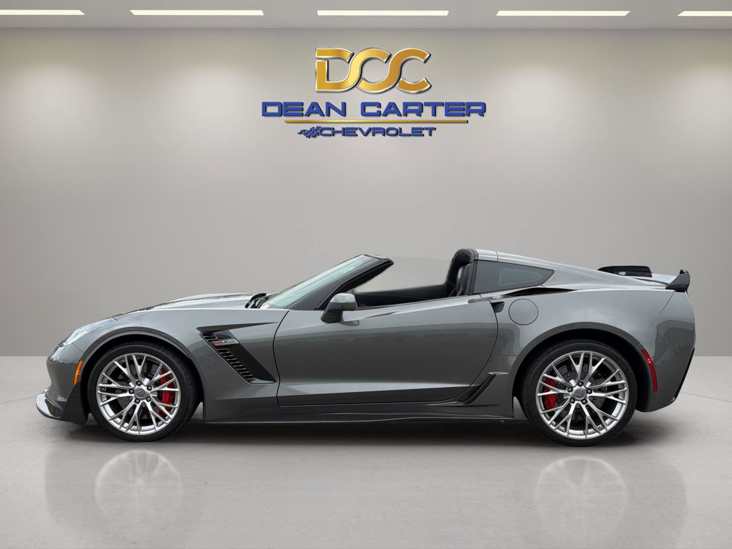 Used 2016 Chevrolet Corvette Z06 w/ 3LZ Preferred Equipment Group RWD image 2