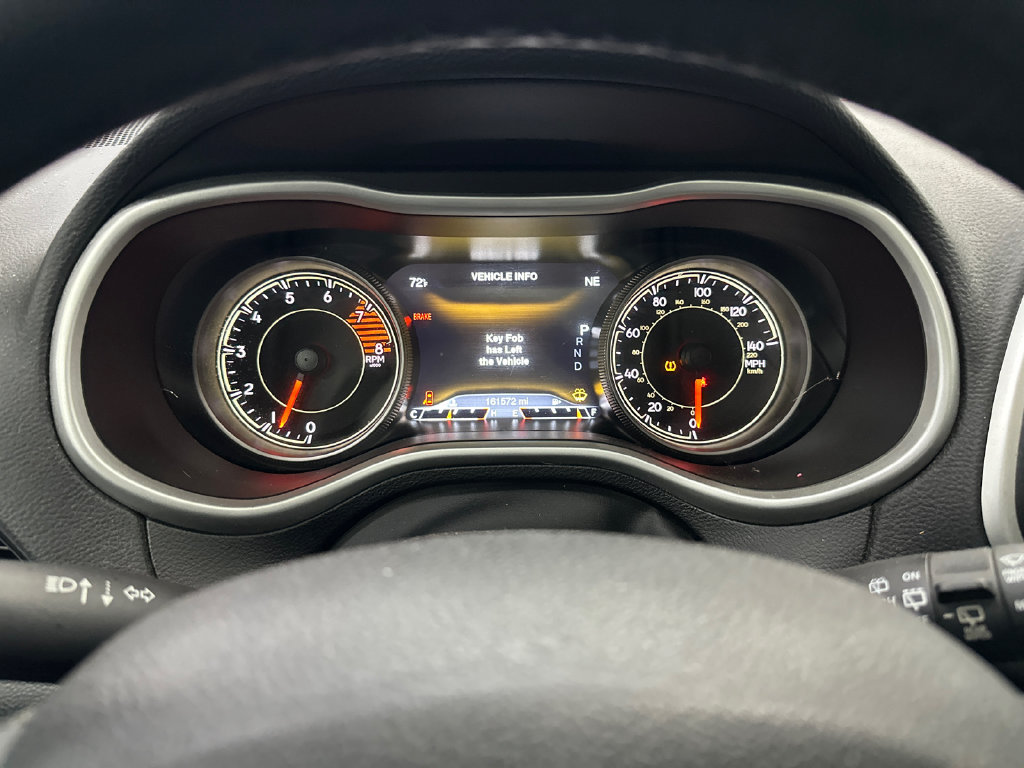 Used 2017 Jeep Cherokee Trailhawk AWD/4WD image 28