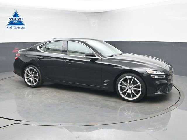 Used 2022 Genesis G70 3.3T image 1