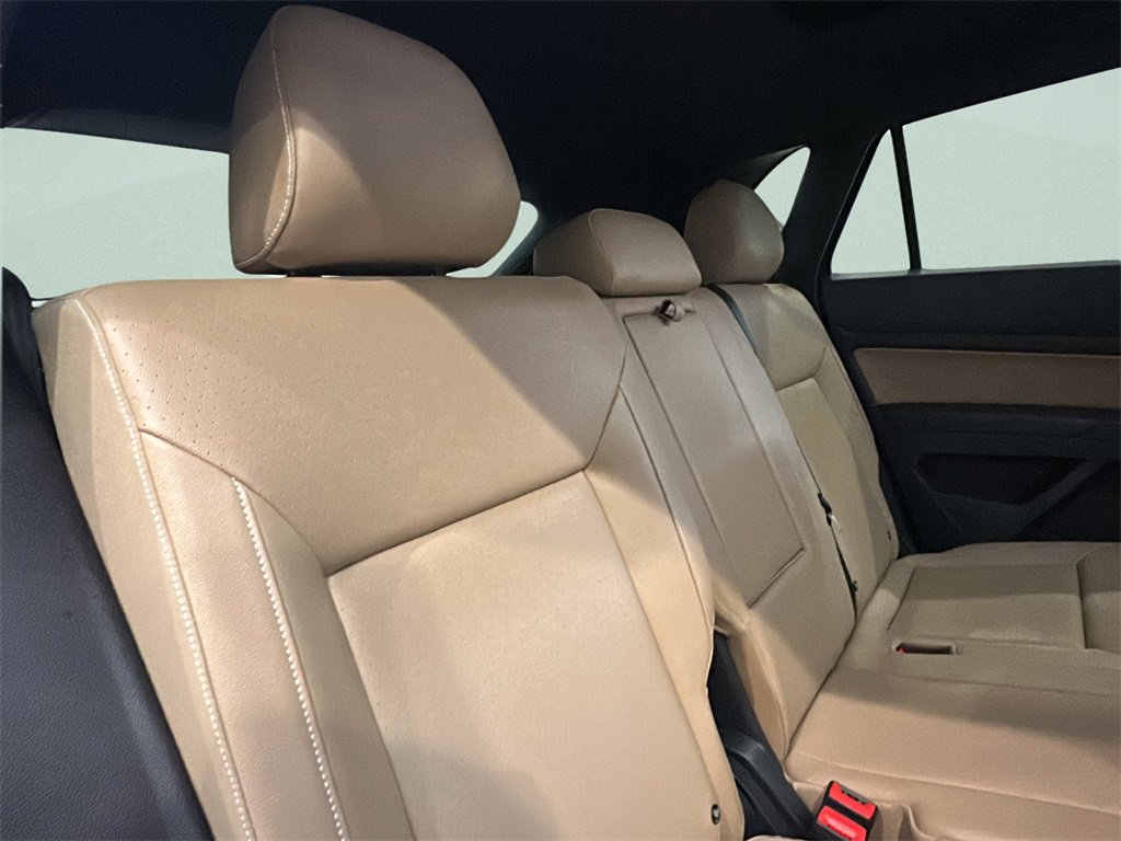 Used 2020 Volkswagen Atlas Cross Sport SE w/ Panoramic Sunroof Package image 14