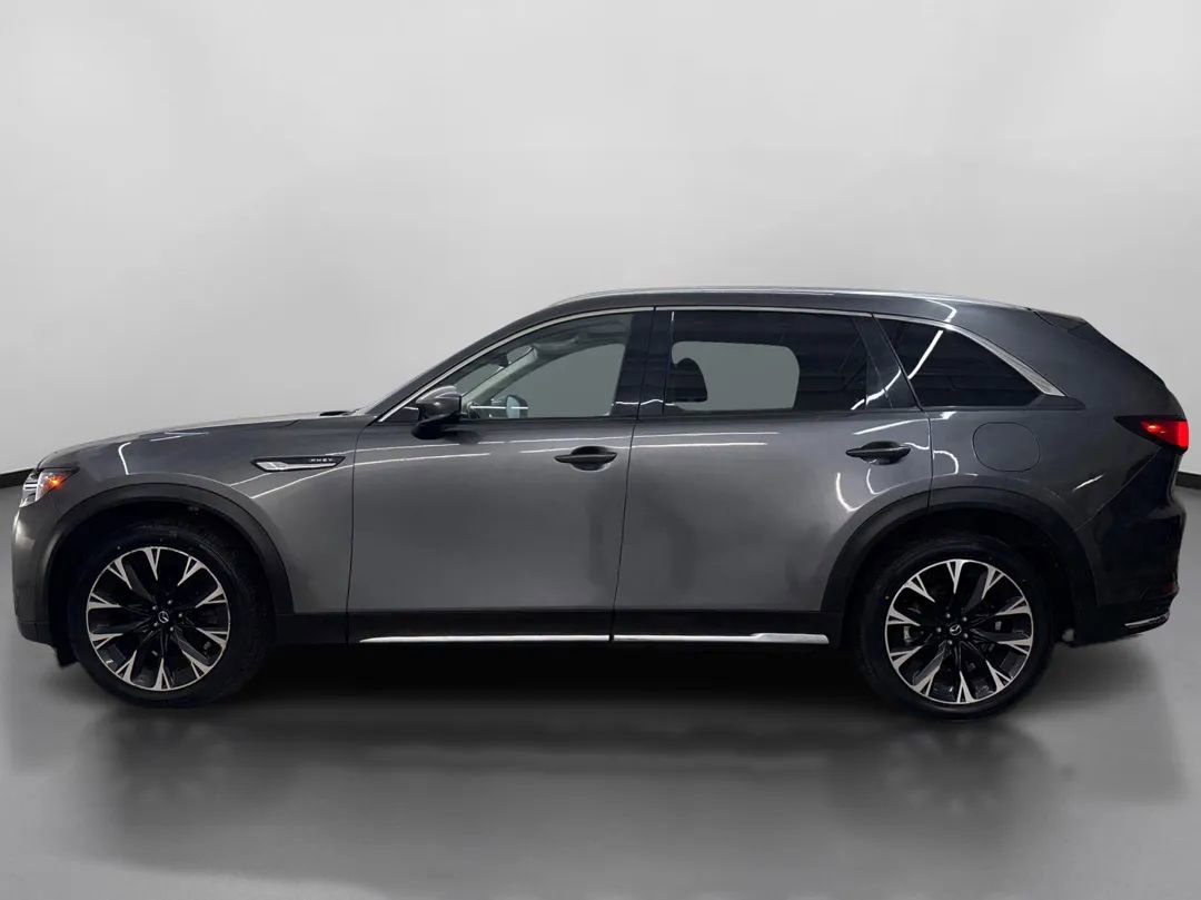 Used 2024 MAZDA CX-90 Plug-In Hybrid w/ Premium Pkg image 5