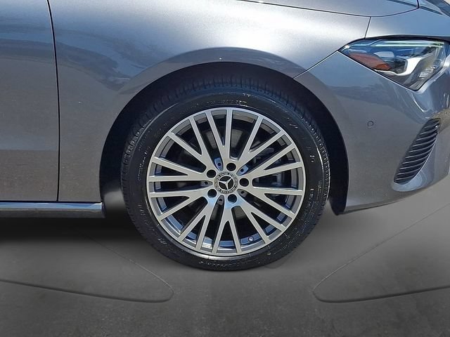 Used 2025 Mercedes-Benz CLA 250 image 10
