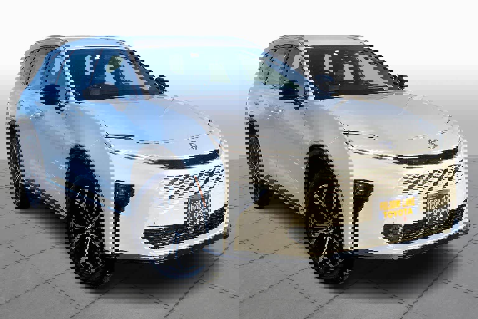 New 2026 Toyota Crown Signia image 2