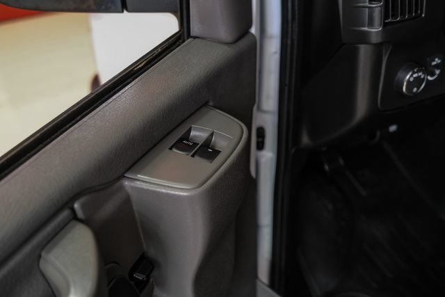 Used 2017 Chevrolet Express 3500 LT w/ LT Preferred Equipment Group RWD image 42
