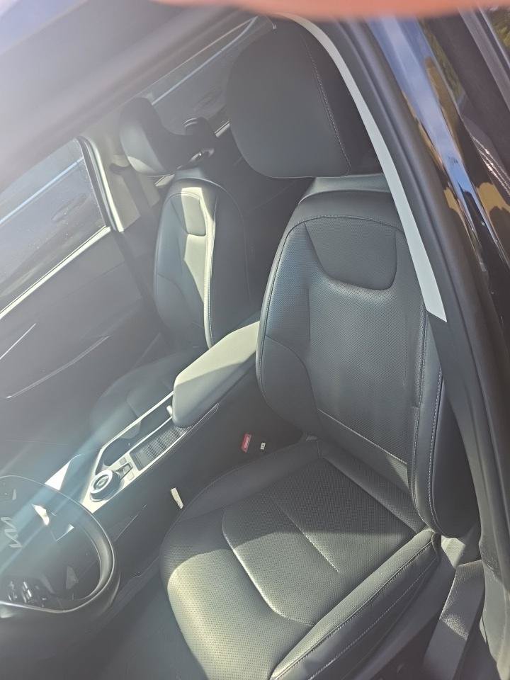 Certified 2023 Kia EV6 Wind AWD/4WD image 8