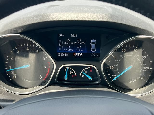 Used 2017 Ford Escape SE w/ SE Leather Comfort Package FWD image 18