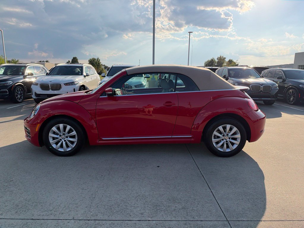Used 2019 Volkswagen Beetle 2.0T S FWD image 2