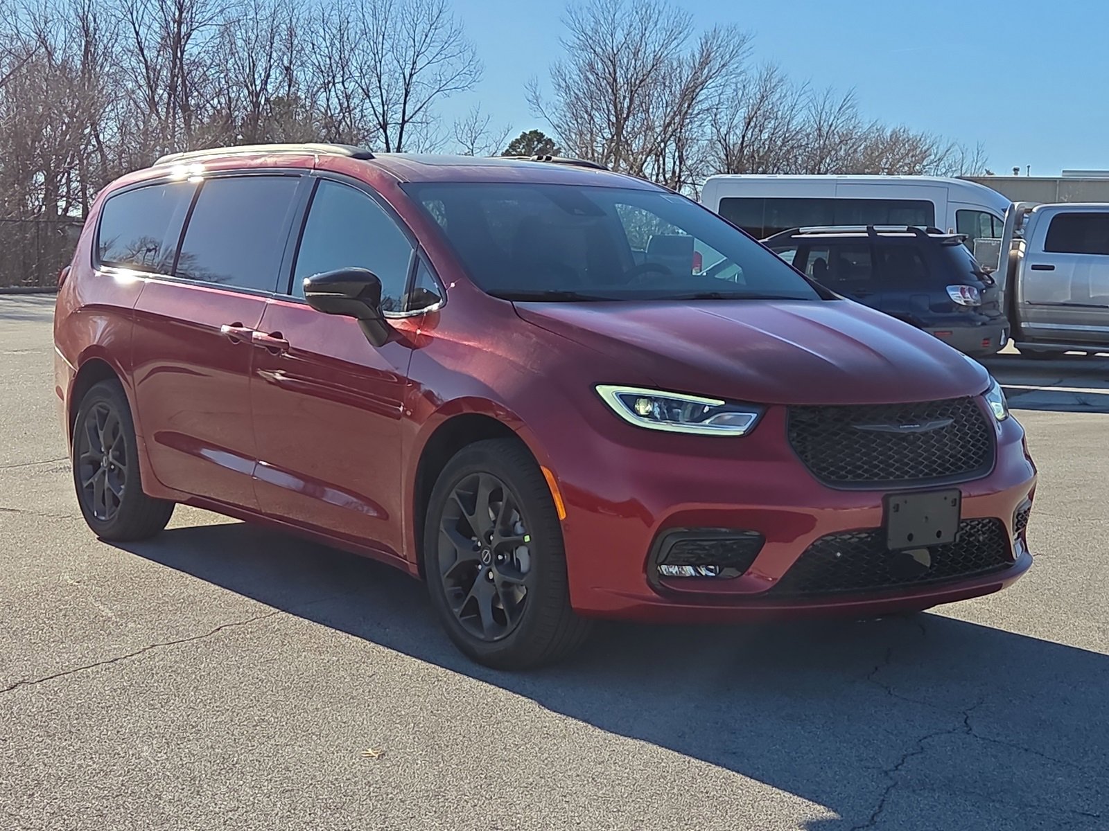 New 2026 Chrysler Pacifica Select w/ S Appearance Package