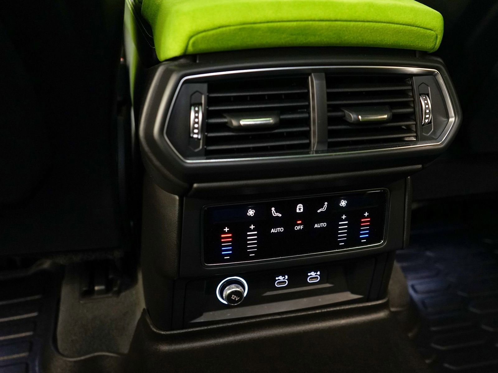 Used 2022 Lamborghini Urus image 27