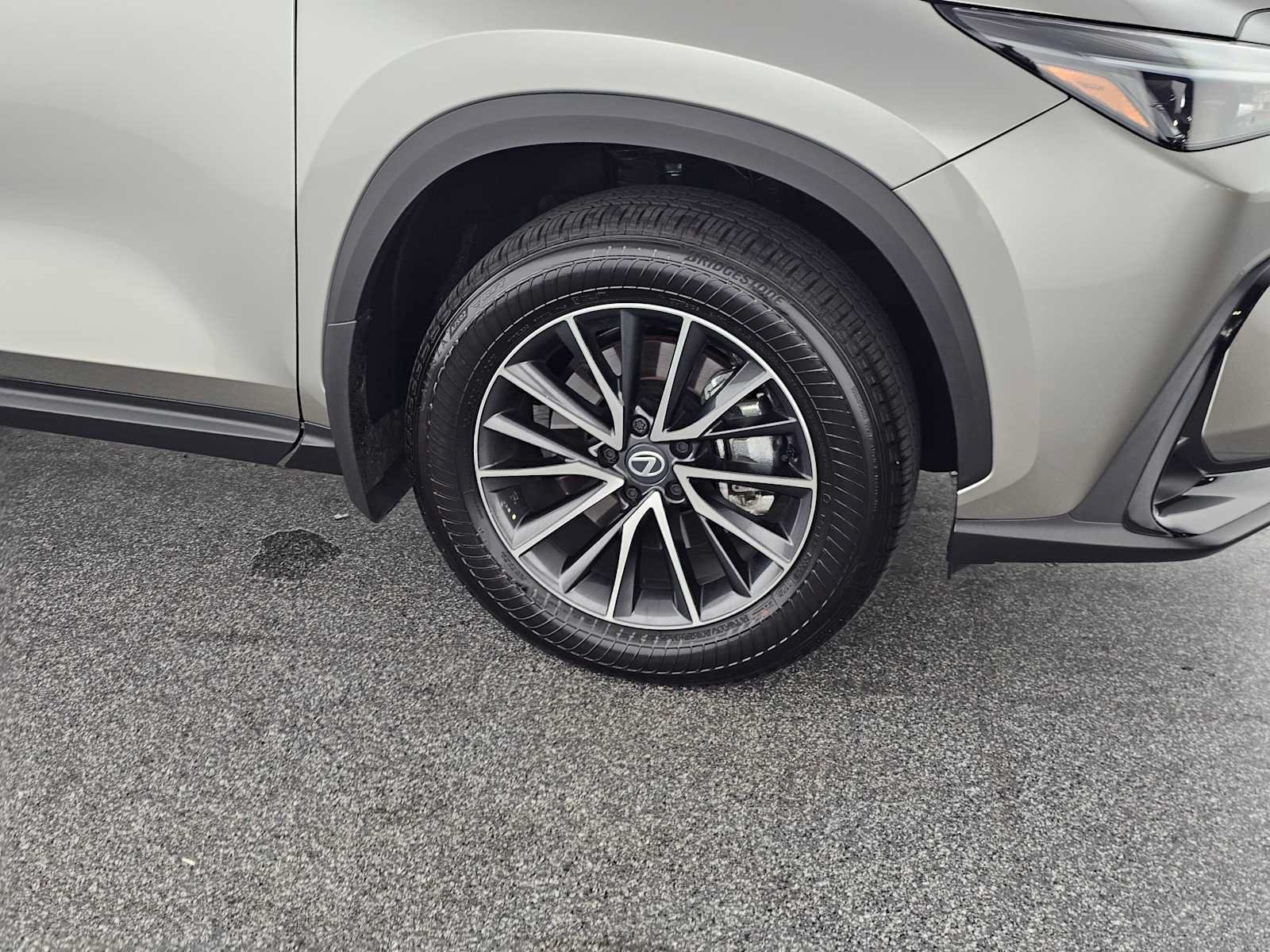 Certified 2026 Lexus NX 350 AWD w/ Accessory Package (2T) image 9