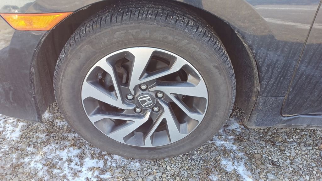 Used 2017 Honda Civic EX image 3