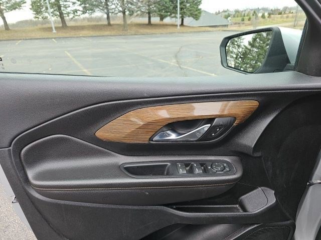 Used 2020 GMC Terrain SLE image 16