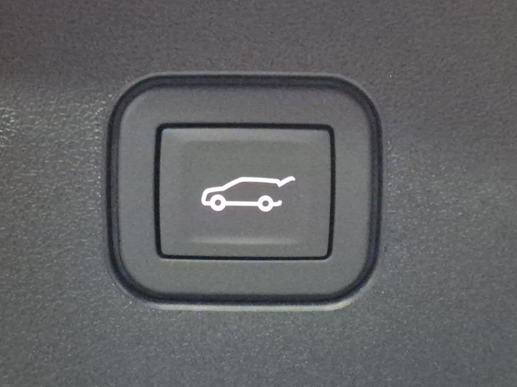New 2027 Cadillac Vistiq Sport w/ LPO, Floor Liner Package AWD/4WD image 29