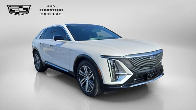 Used 2024 Cadillac Lyriq Luxury AWD/4WD image 7