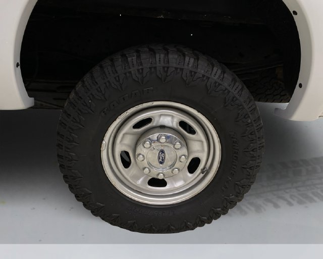 Used 2015 Ford F250 XL w/ Power Equipment Group AWD/4WD image 17