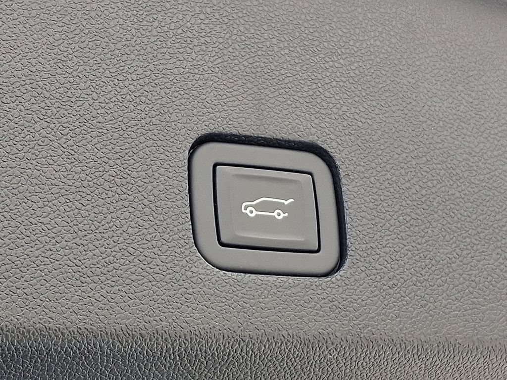 Certified 2024 Cadillac XT6 Premium Luxury w/ Technology Package AWD/4WD image 34
