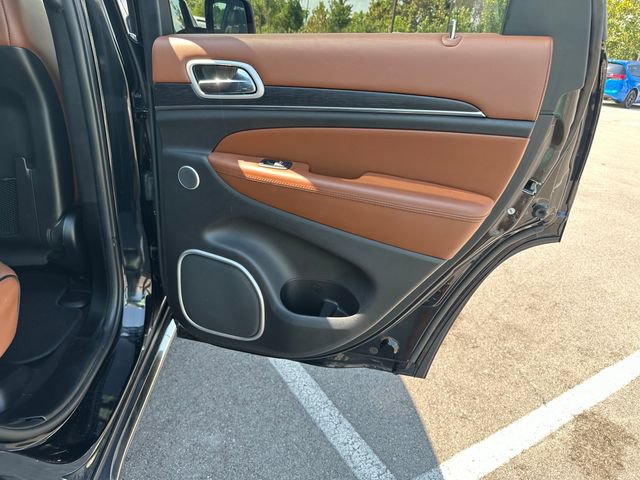Used 2019 Jeep Grand Cherokee Summit AWD/4WD image 23