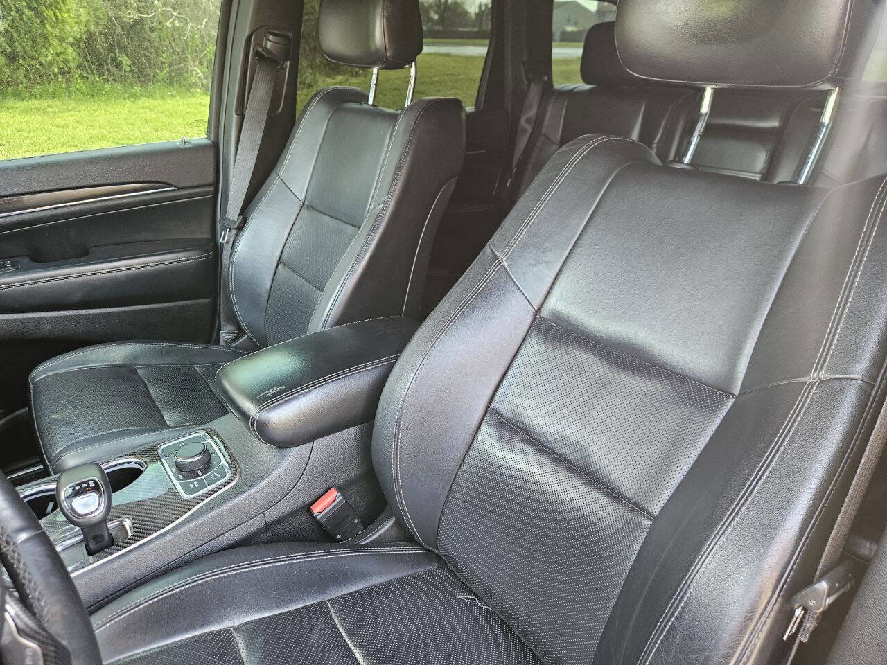 Used 2014 Jeep Grand Cherokee Limited w/ Luxury Group II AWD/4WD image 12