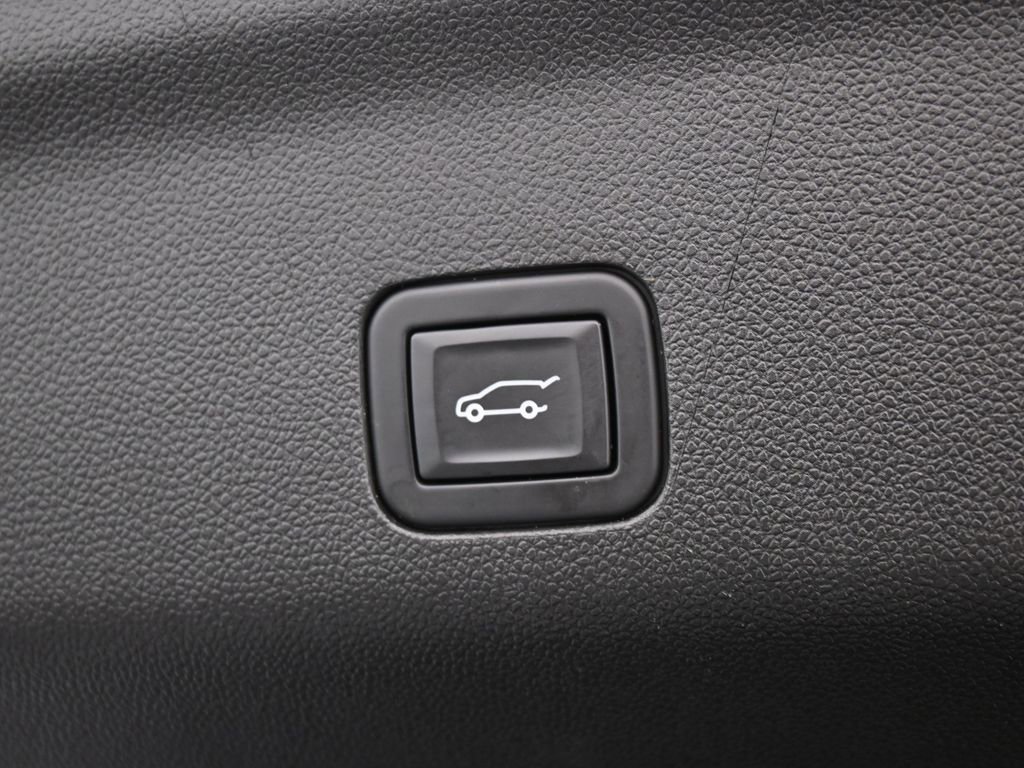 Used 2021 Chevrolet Tahoe RST image 37