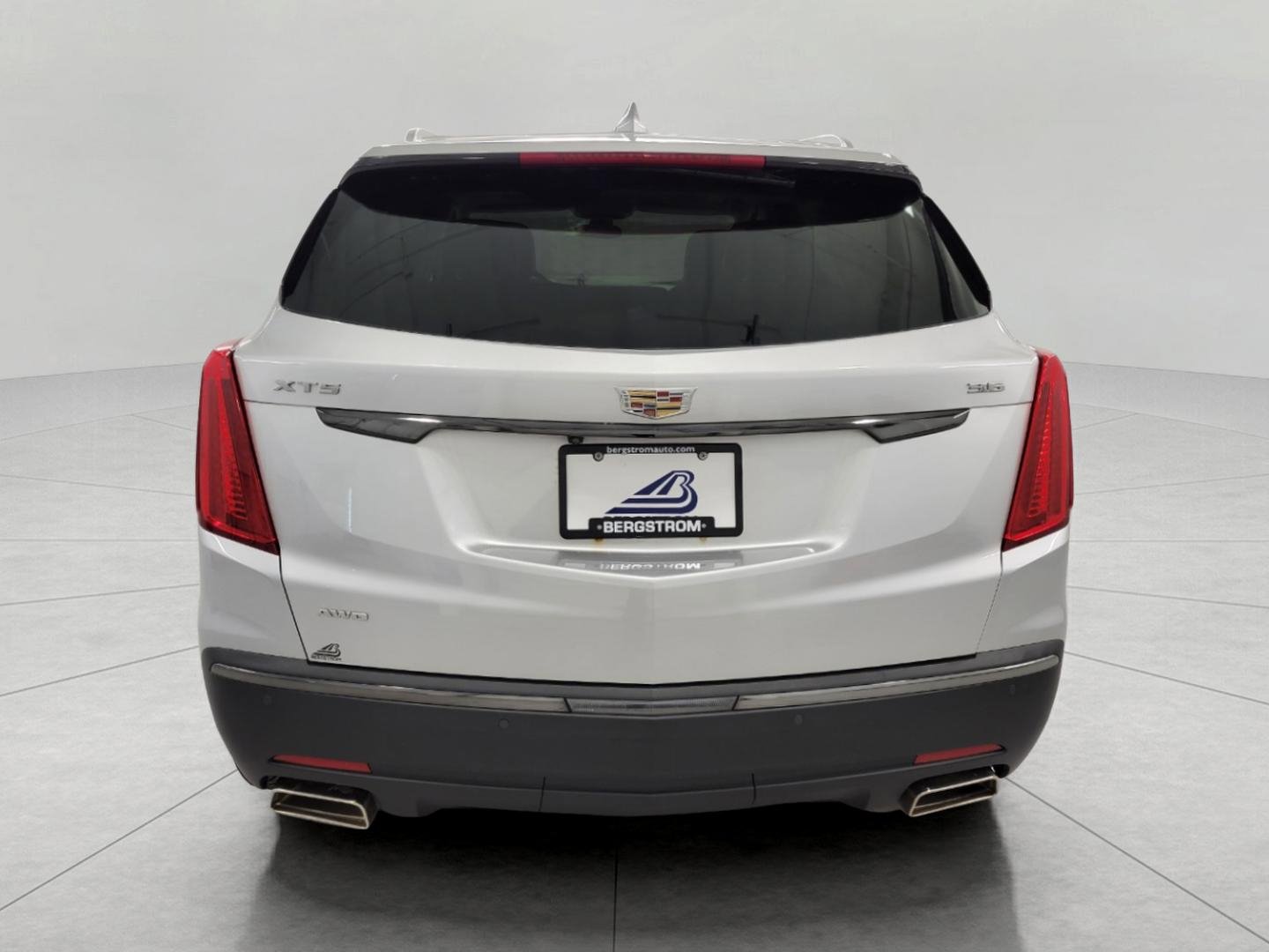 Used 2019 Cadillac XT5 Luxury w/ LPO, Black Ice Package image 26
