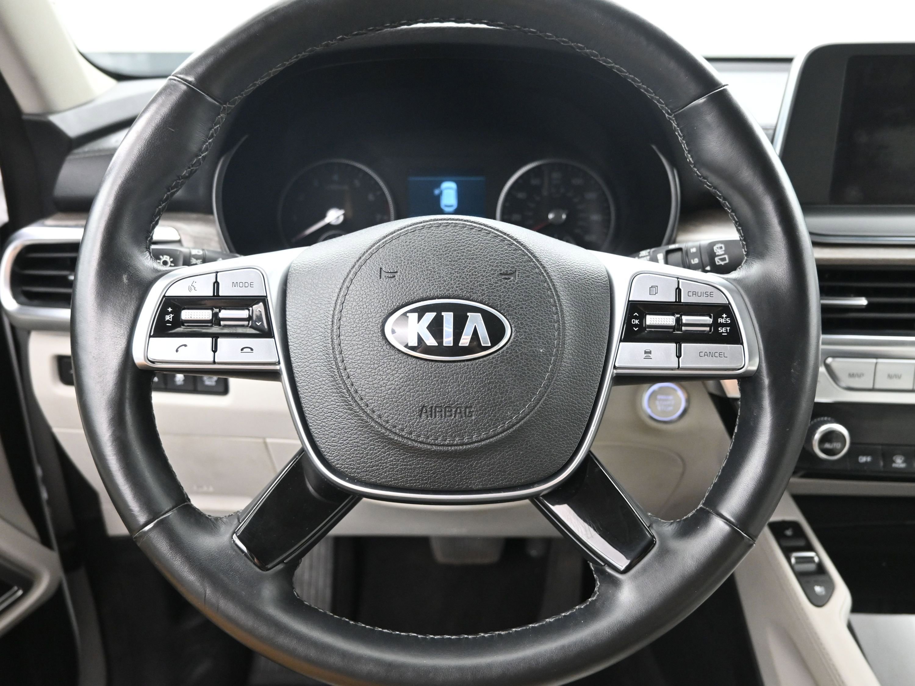 Used 2020 Kia Telluride EX w/ EX Premium Package AWD/4WD image 13