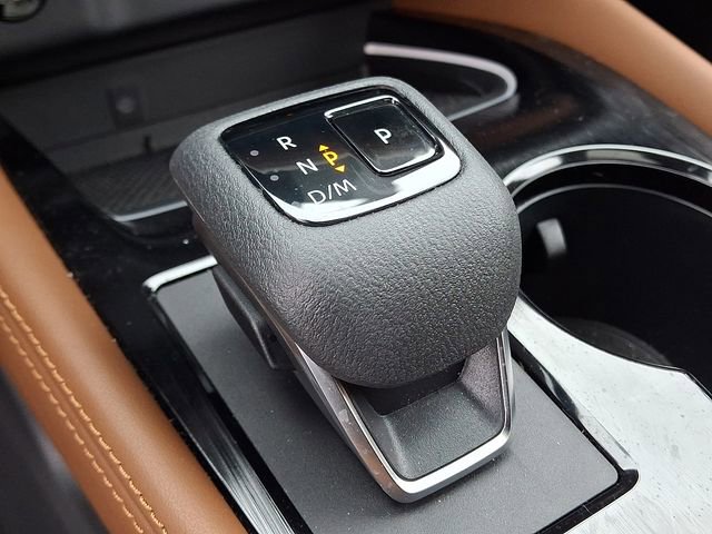 Used 2025 Nissan Rogue Platinum w/ Platinum Premium Package image 15