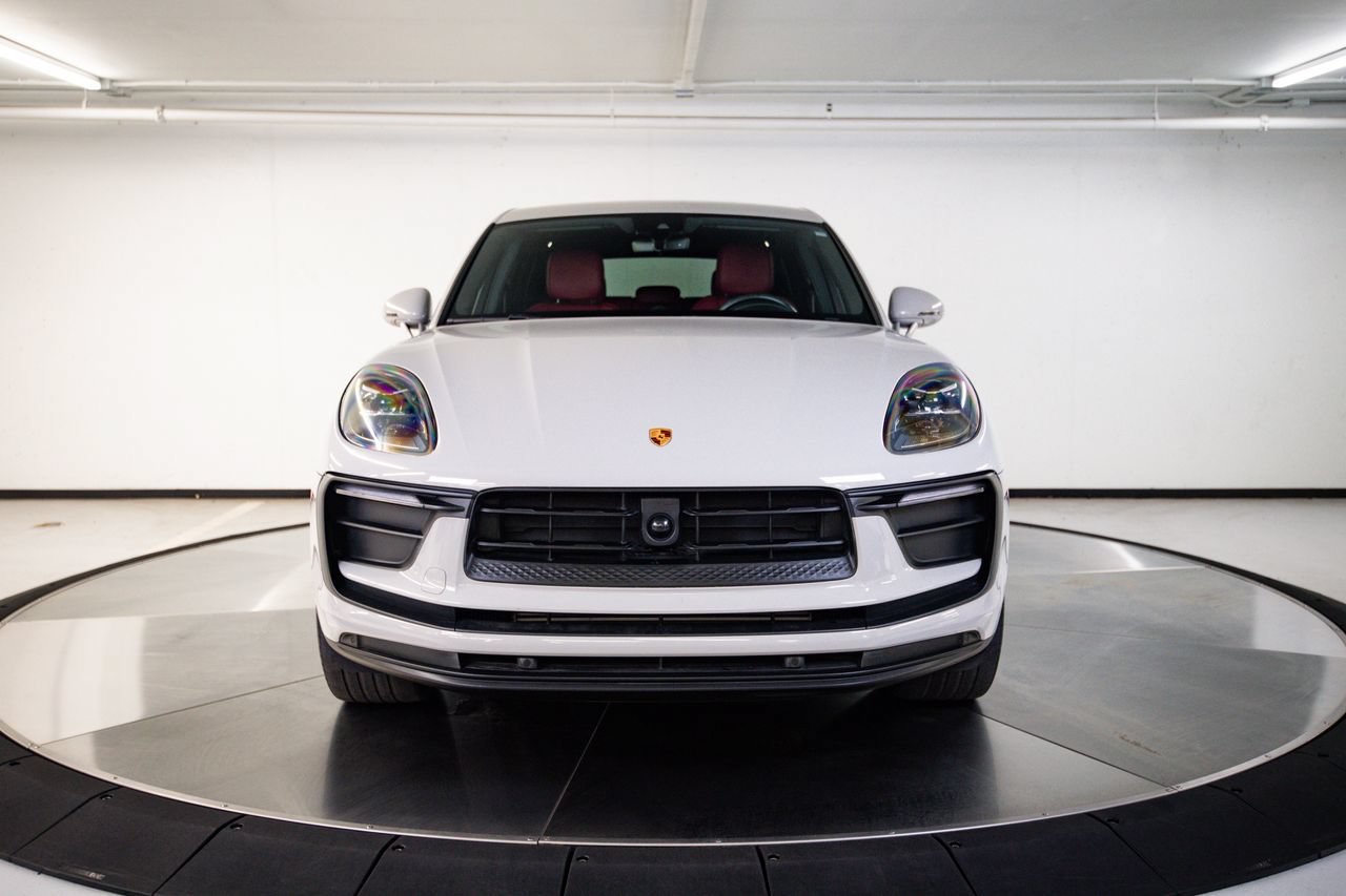 Certified 2023 Porsche Macan AWD/4WD image 10