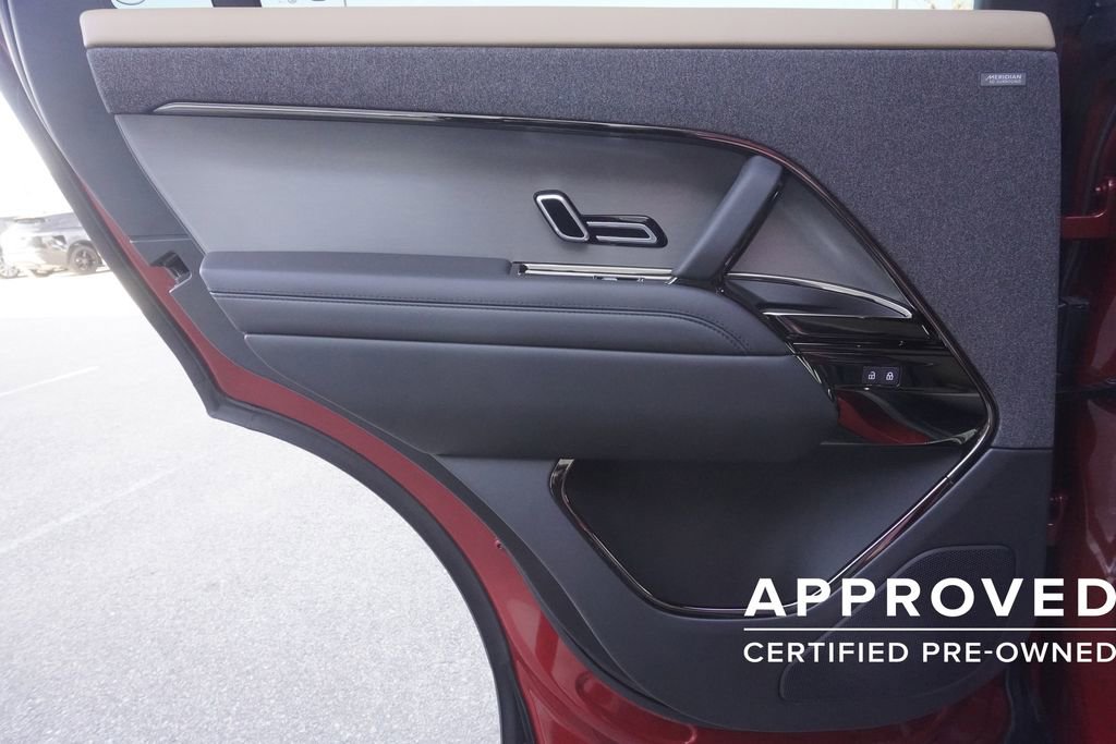 Used 2025 Land Rover Range Rover Sport Dynamic SE image 28